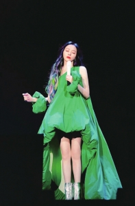 成都近期演唱會“爆棚”張靚穎時(shí)隔五年再開巡演(圖1)