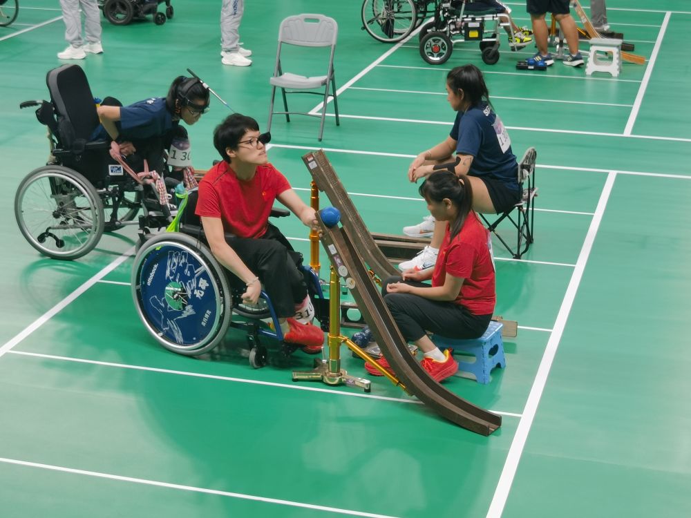 杭州亞殘運會丨她是運動員、詩人、追星族，她是冠軍楊貝貝(圖2)