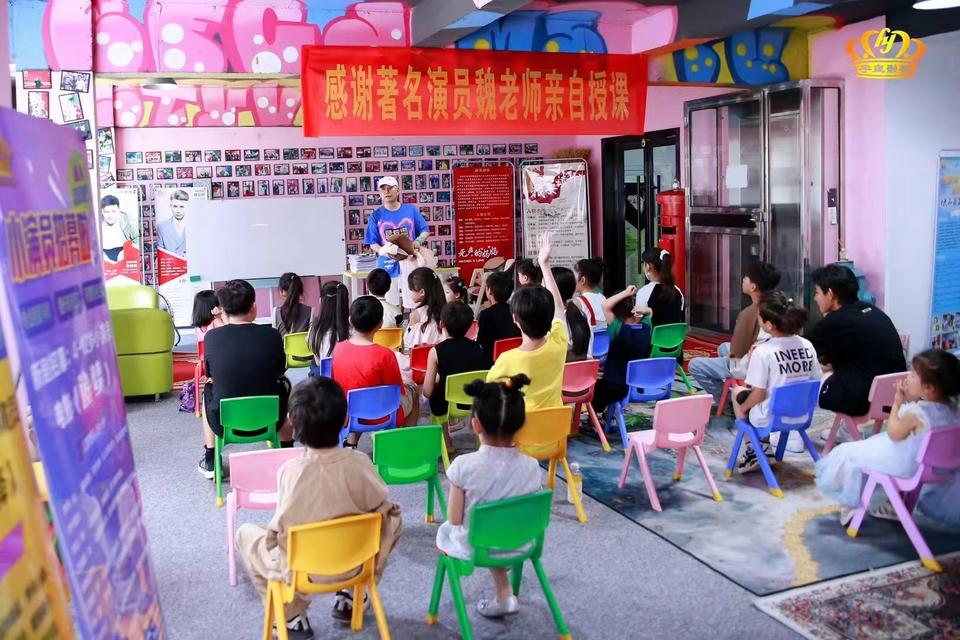“橫漂”的夢想與現實：渴望拿獎，錘煉技能，離開的人想重返橫店(圖2)