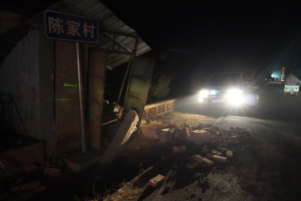 來自積石山地震災區的最新報道丨每一縷光線，都是希望(圖1)