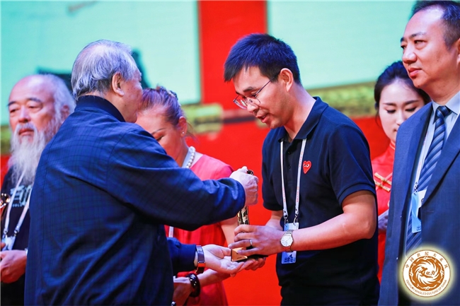 從“職業(yè)農(nóng)民”到集團(tuán)CEO:青年企業(yè)家張春虎的進(jìn)階之路(圖6)