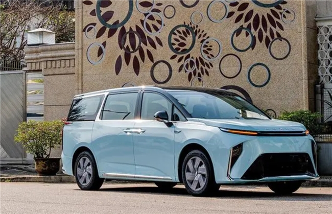 汽車排行榜銷量排行之上汽大通MAXUS，力壓群雄，全球化布局再創佳績(圖2)