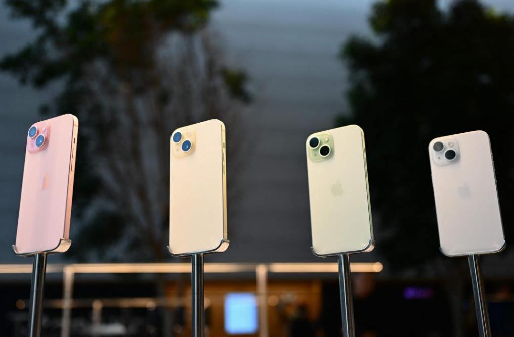 露出蘋(píng)果LOGO身份象征？揭露iPhone用戶(hù)愛(ài)用裸機(jī)的6大關(guān)鍵(圖1)