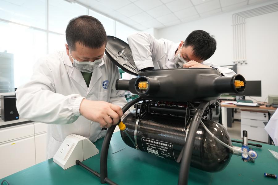 中國科學家研發(fā)高比能氫混動力電源解決工業(yè)級無人機續(xù)航難題