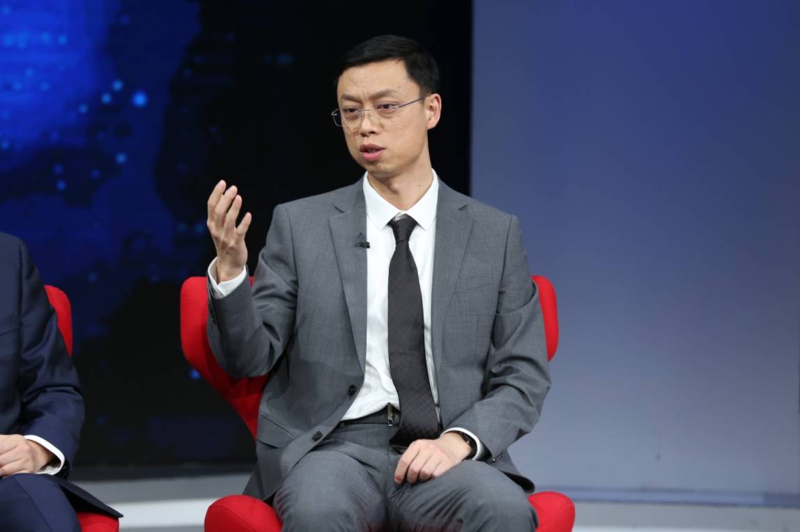 
			央視《對話》探討AI+未來大猜想，智譜AI張鵬直言看到大模型賦能行業的“曙光”
		(圖2)