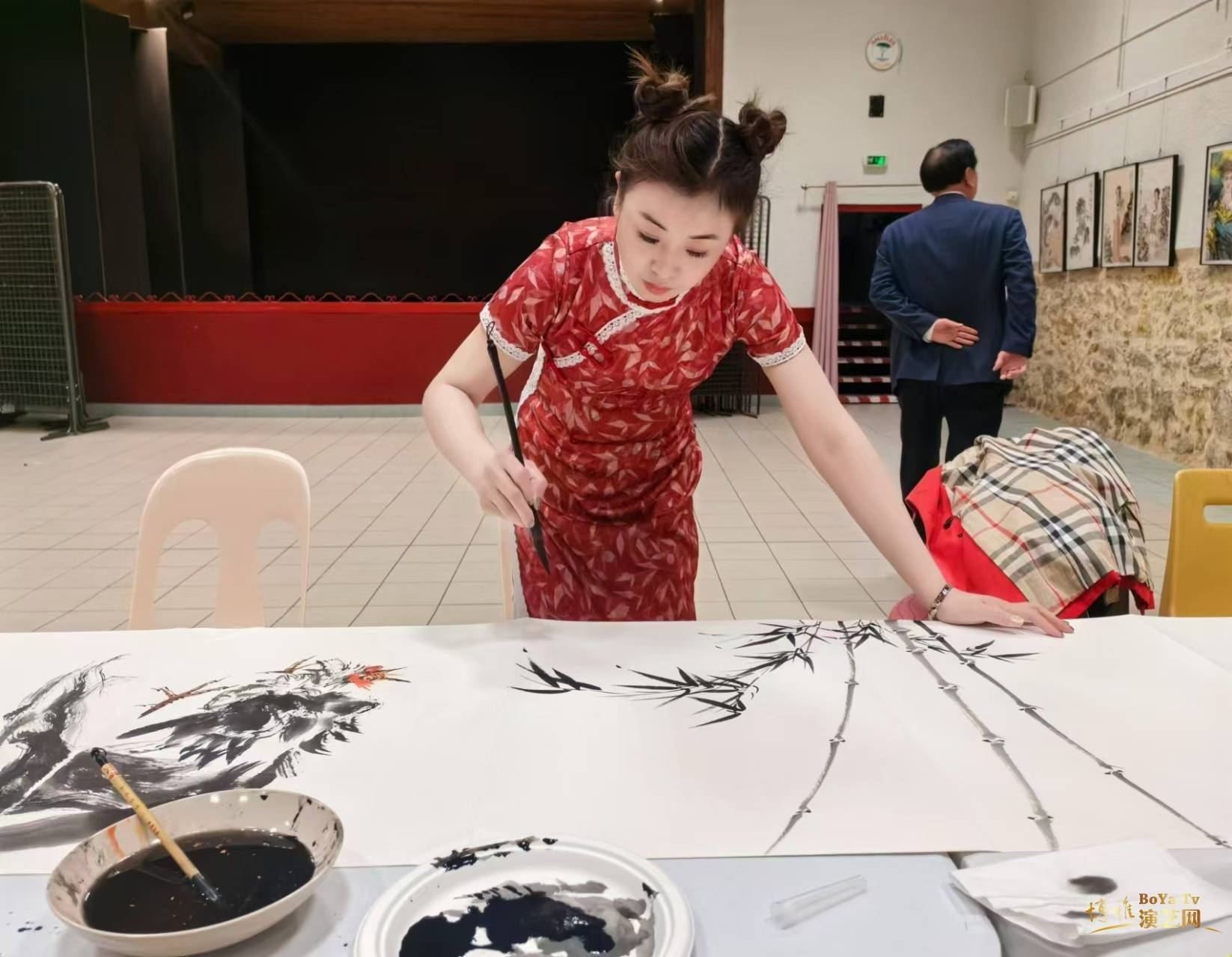 中法建交60周年｜中歐藝術(shù)對話特展，中國青年畫家楊梓作品被收藏(圖7)