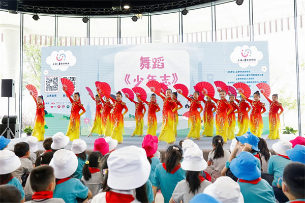 少年兒童心向黨共創友好伴成長上海市兒童慶“六一”親子嘉年華活動今天舉行 少年兒童心向黨共創友好伴成長上海市兒童慶“六一”親子嘉年華活動今天舉行(圖1)