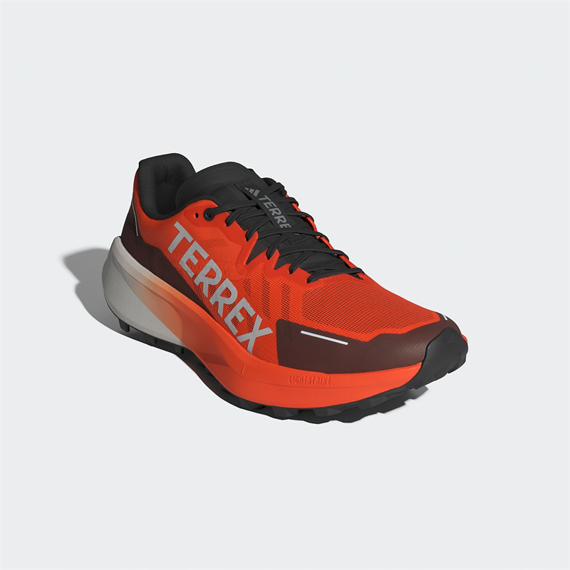 adidas TERREX發布新款越野競訓跑鞋  Agravic 3 大速恒星，競賽野訓，游刃有余