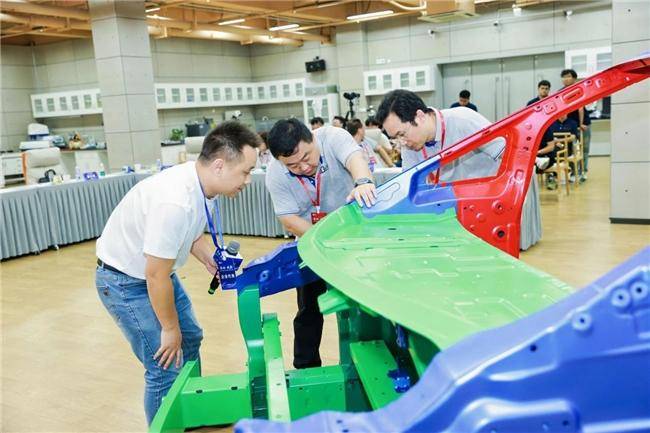 2024中國(guó)十佳車身評(píng)選復(fù)評(píng)活動(dòng)成功舉辦(圖2)