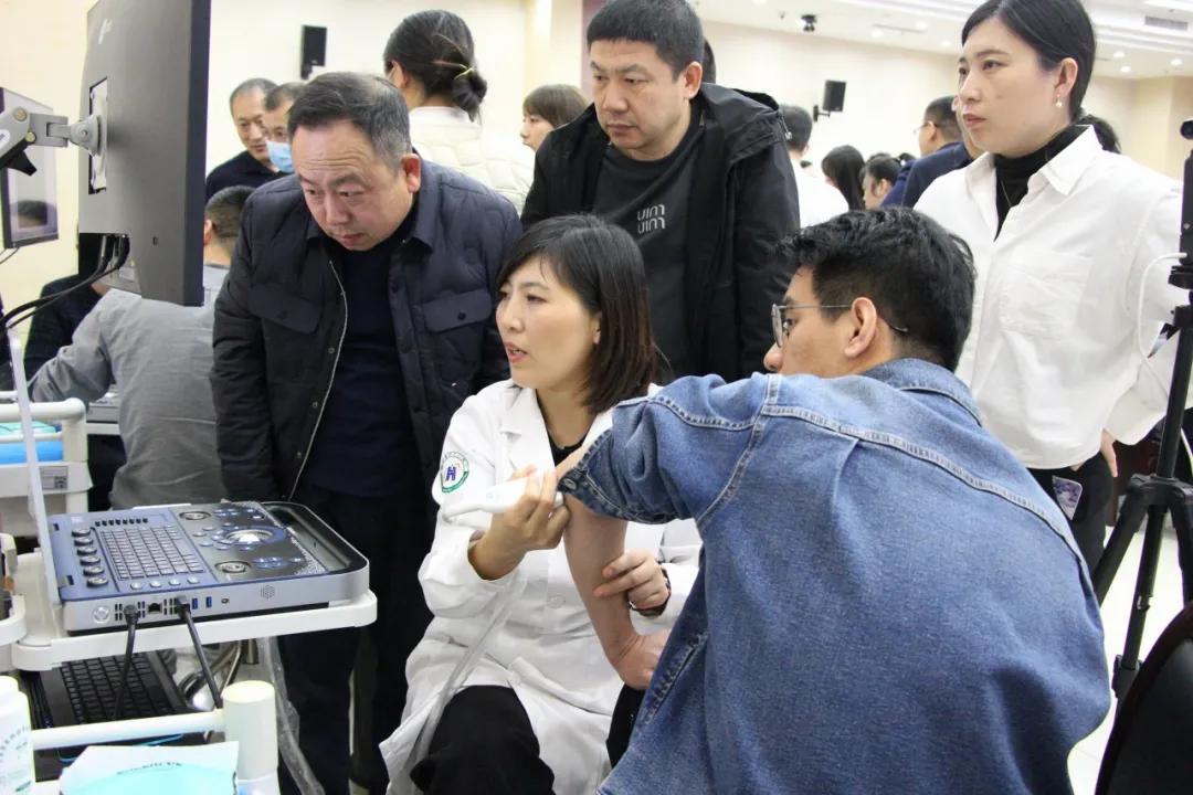 朗豪醫療集團肌骨超聲培訓落地葫蘆島中心醫院 開創精準診療新紀元(圖14) 朗豪醫療集團肌骨超聲培訓落地葫蘆島中心醫院 開創精準診療新紀元(圖14)