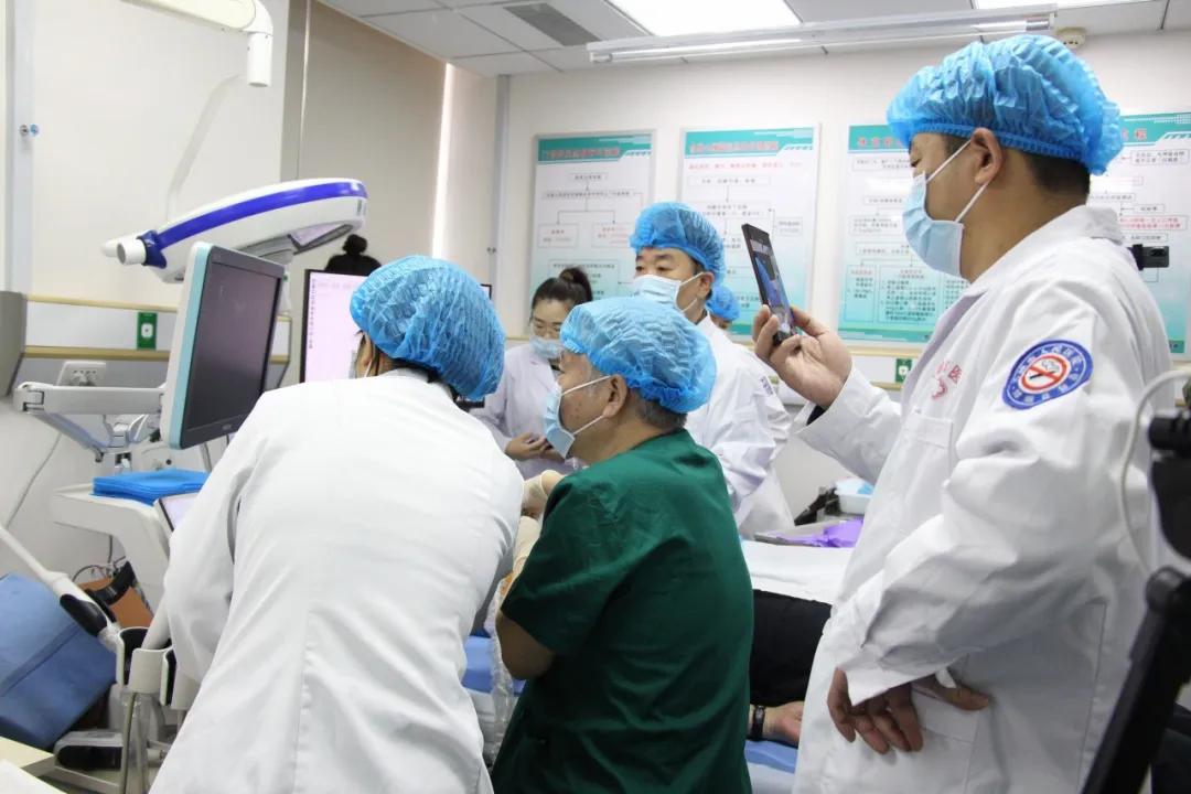 朗豪醫療集團肌骨超聲培訓落地葫蘆島中心醫院 開創精準診療新紀元(圖21) 朗豪醫療集團肌骨超聲培訓落地葫蘆島中心醫院 開創精準診療新紀元(圖21)