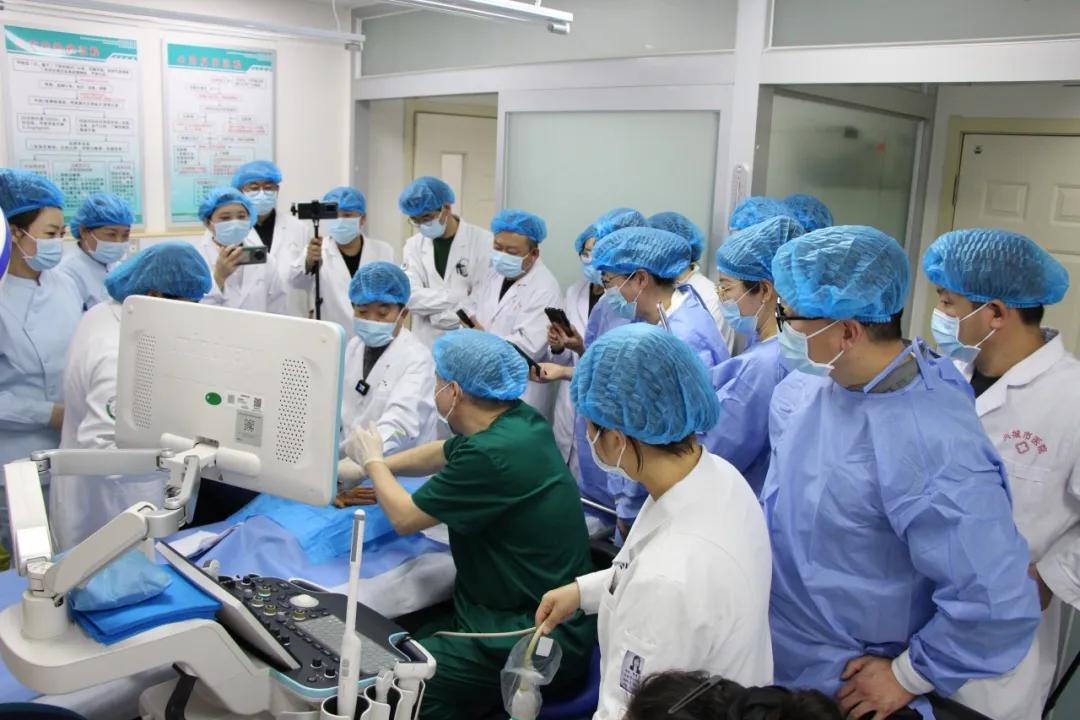 朗豪醫療集團肌骨超聲培訓落地葫蘆島中心醫院 開創精準診療新紀元(圖22) 朗豪醫療集團肌骨超聲培訓落地葫蘆島中心醫院 開創精準診療新紀元(圖22)