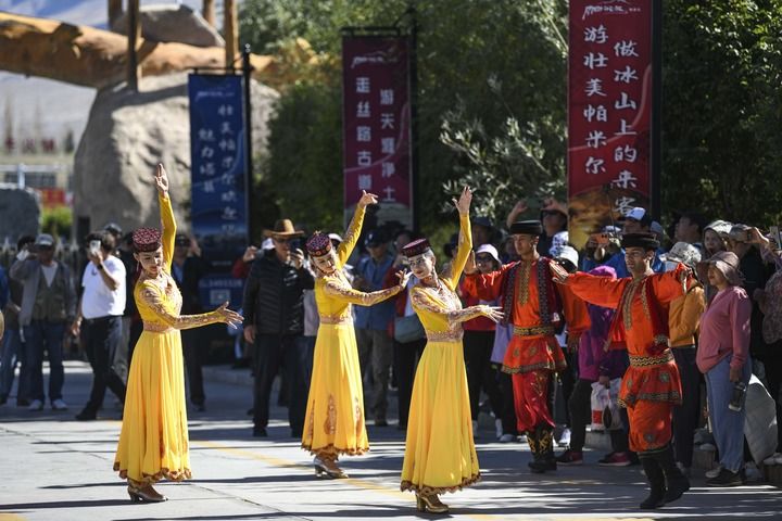 新華財經|暑期“結尾”不減“旅游熱” 文旅消費“穩開高走”趨勢有望延續
