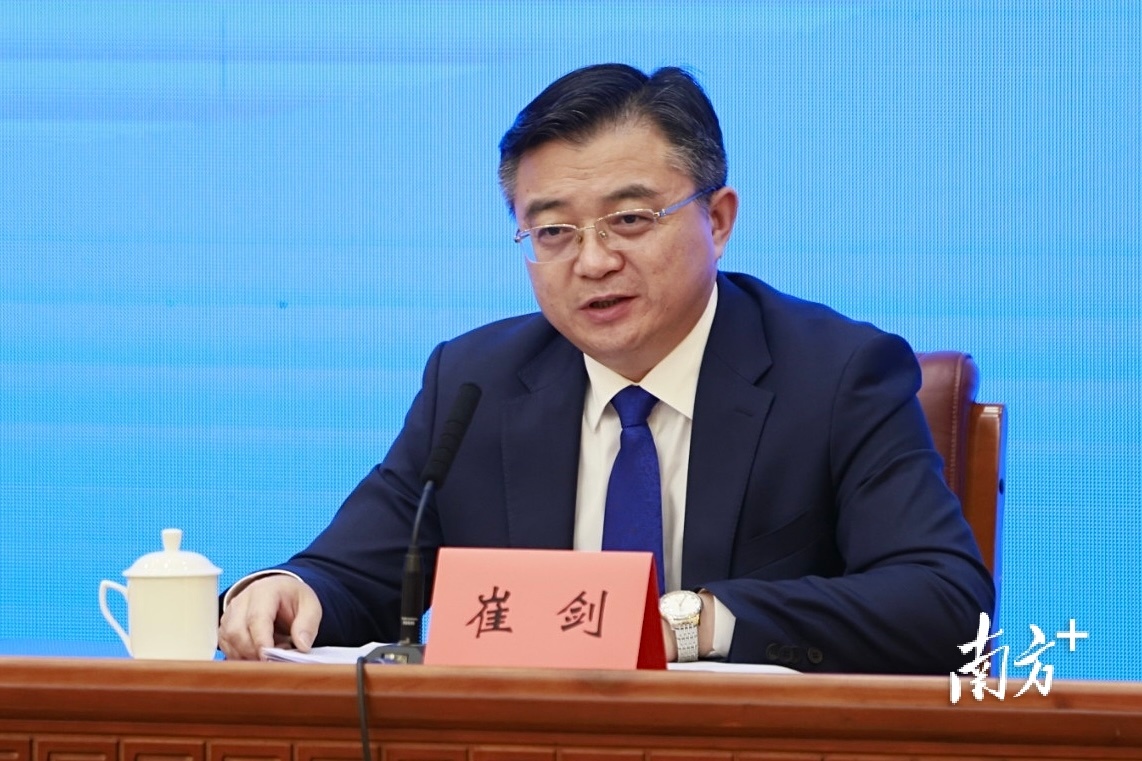 南寧各景區“三月三”活動豐富多彩游客玩得不亦樂乎